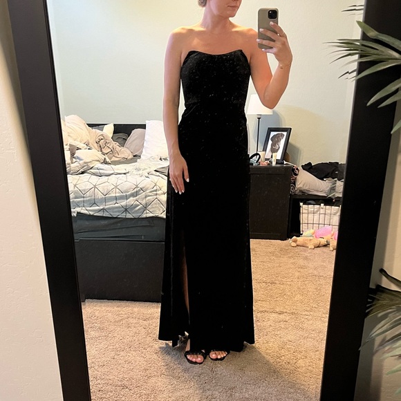 Azazie Nereda Velvet Dress - Picture 4 of 4